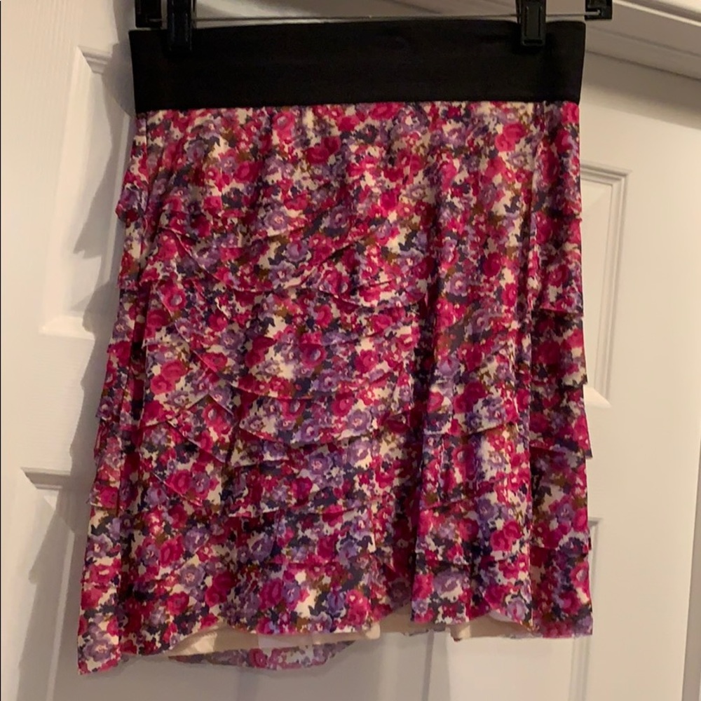Floral ruffle mini skirt